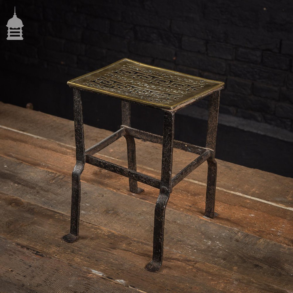 Regency Wrought Iron Footman with Decorative Brass Top