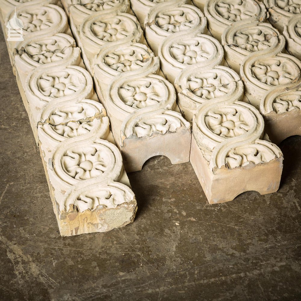 Batch of 39 19th C Decorative White Tudor Rose Design Bricks