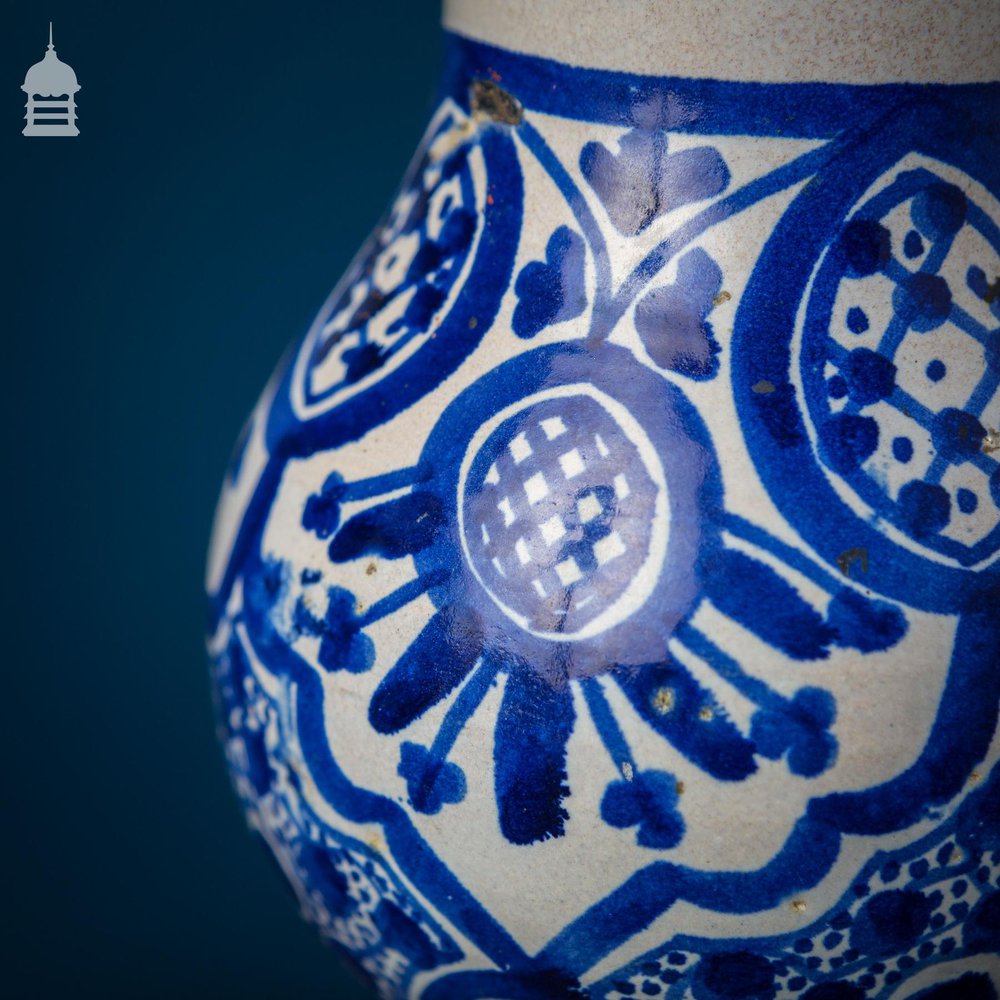 18th Century Elegant Blue and White Vase