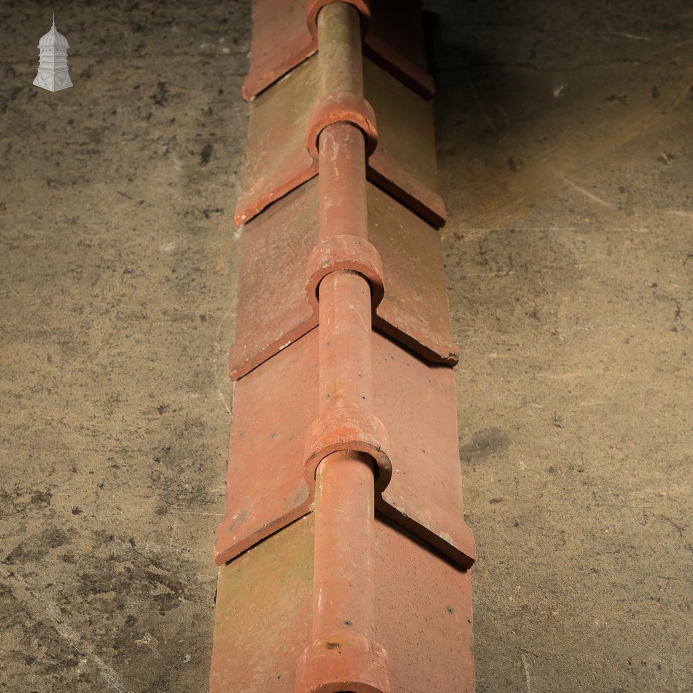 Roll Top Ridge, 12 Red Interlocking Tiles – A Run of 3.6 Metres