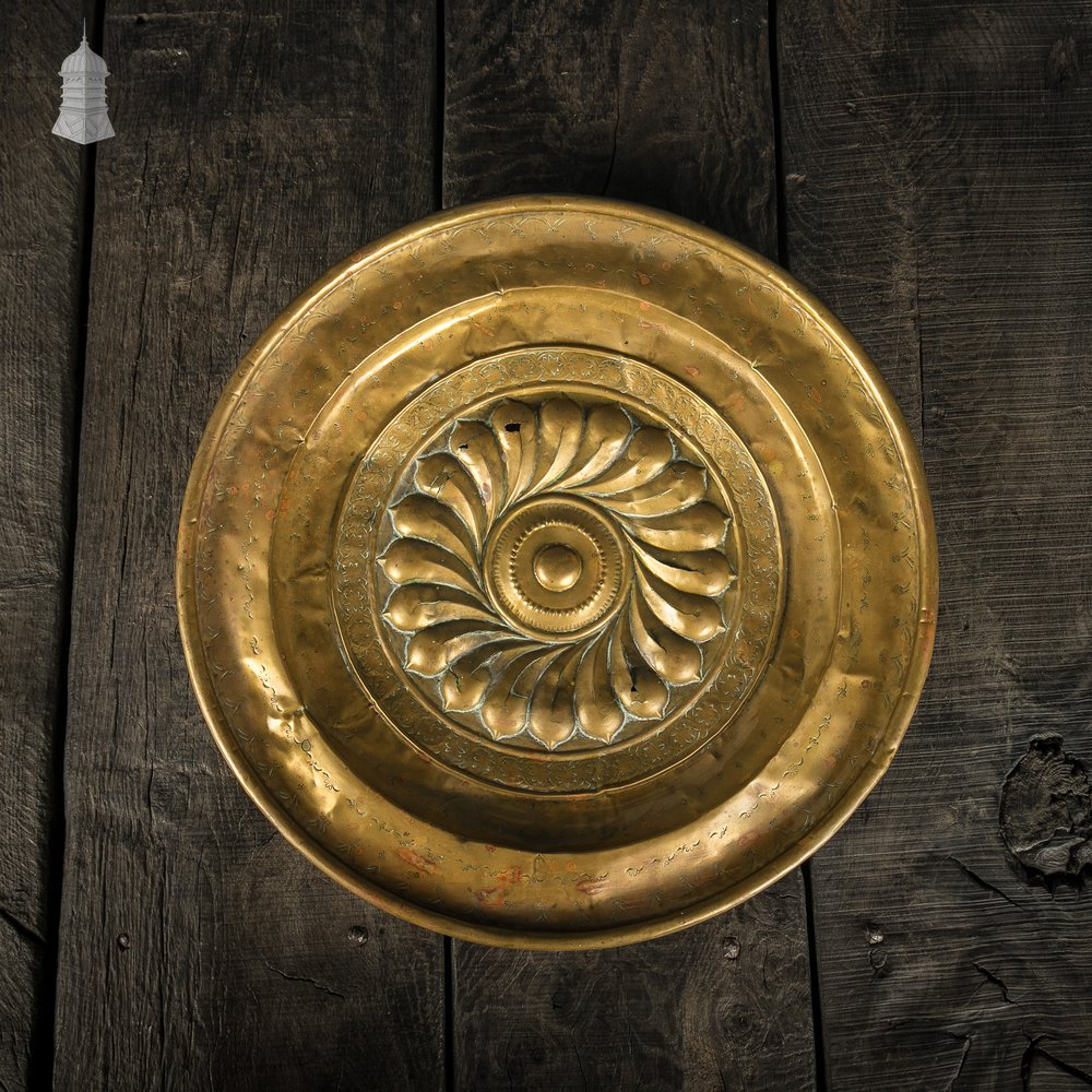 Nuremberg Alms Dish, 17th C Brass, Raised Scalloped Centre and Rolled Rim