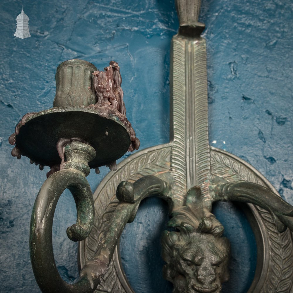 Bronze Georgian Wall Sconce with Sarcophagus and Lion Head Details