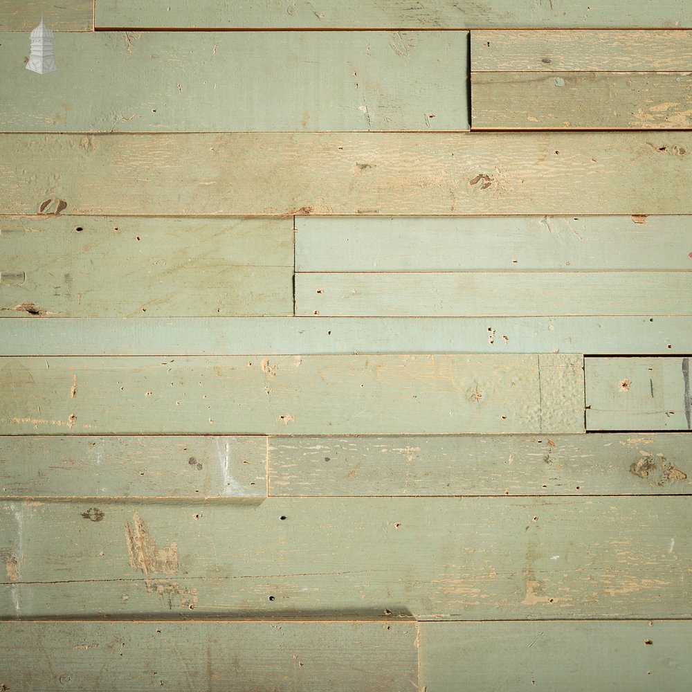 Reclaimed Wall Cladding, Pine with Green Distressed Paint Finish – 10 Square Metres