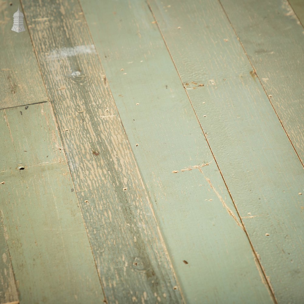 Reclaimed Wall Cladding, Pine with Green Distressed Paint Finish – 10 Square Metres