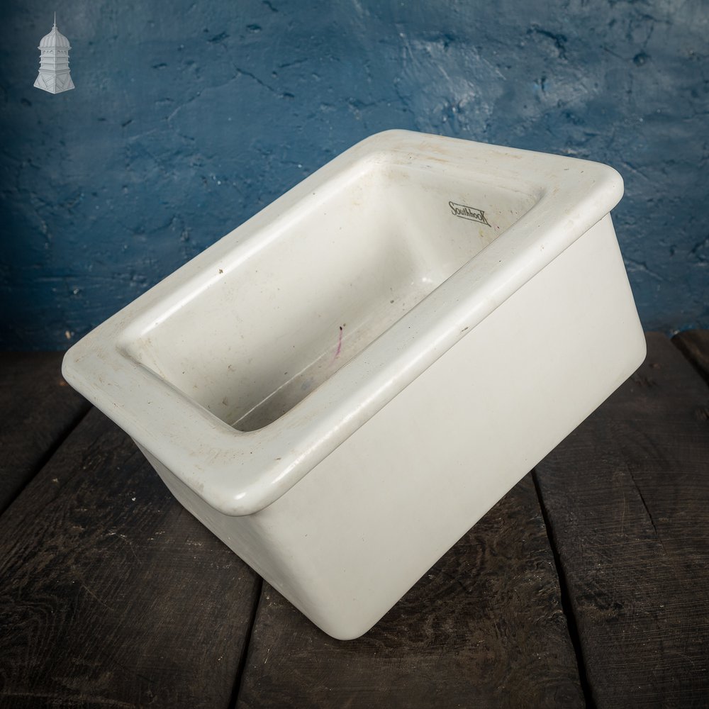Small Southhook White School Science Lab Sink