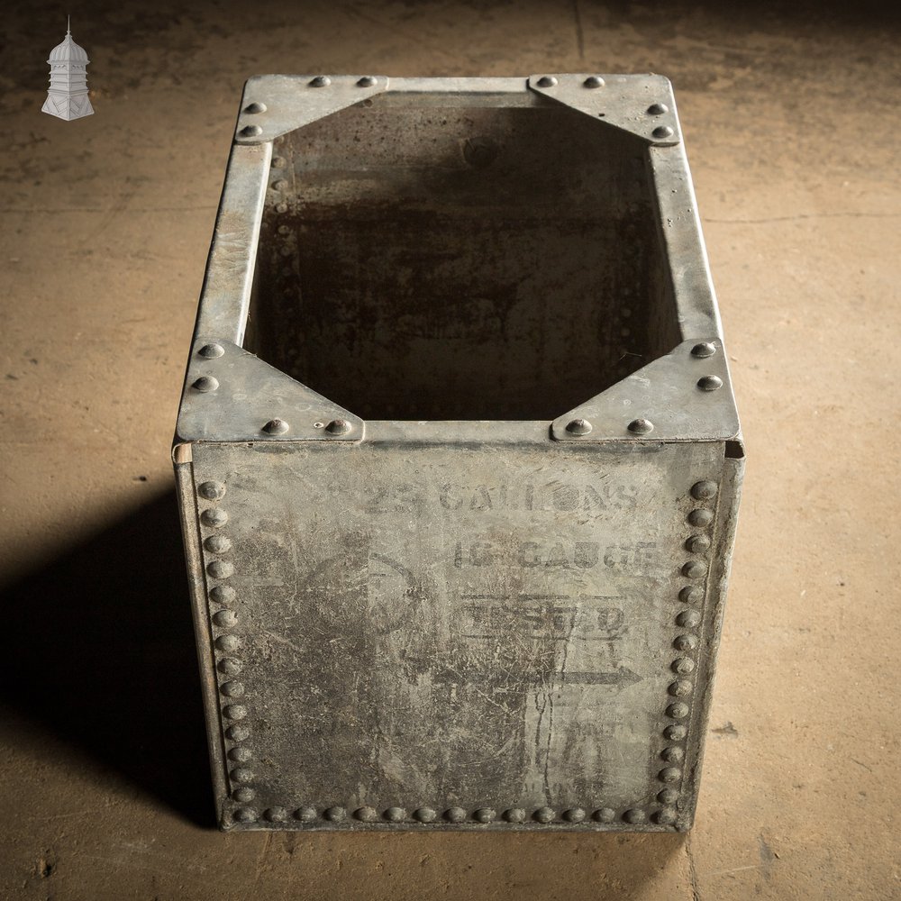 Riveted Galvanised Tank, 25-Gallon