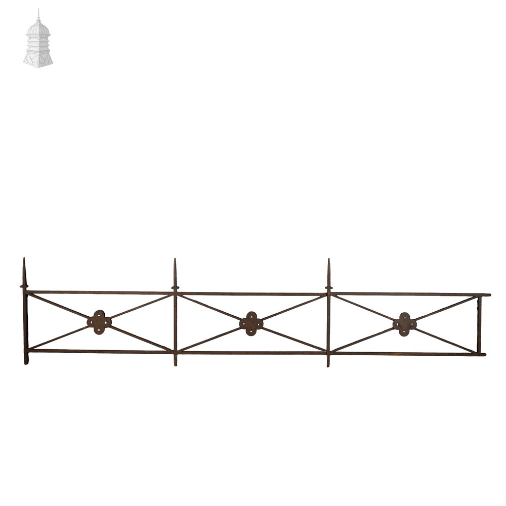 Wall Top Railing, Quatrefoil Detail