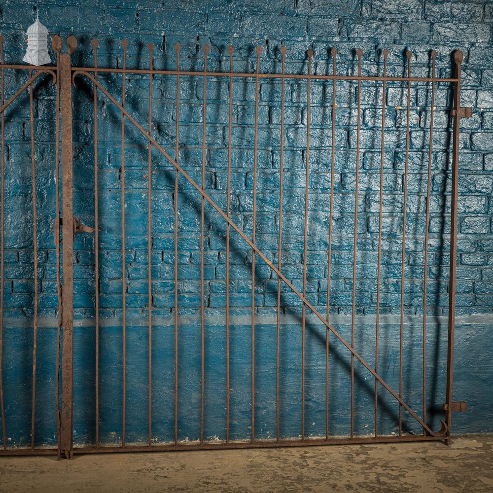 Traditional Driveway Gates, Wrought Iron, Spearhead Finials