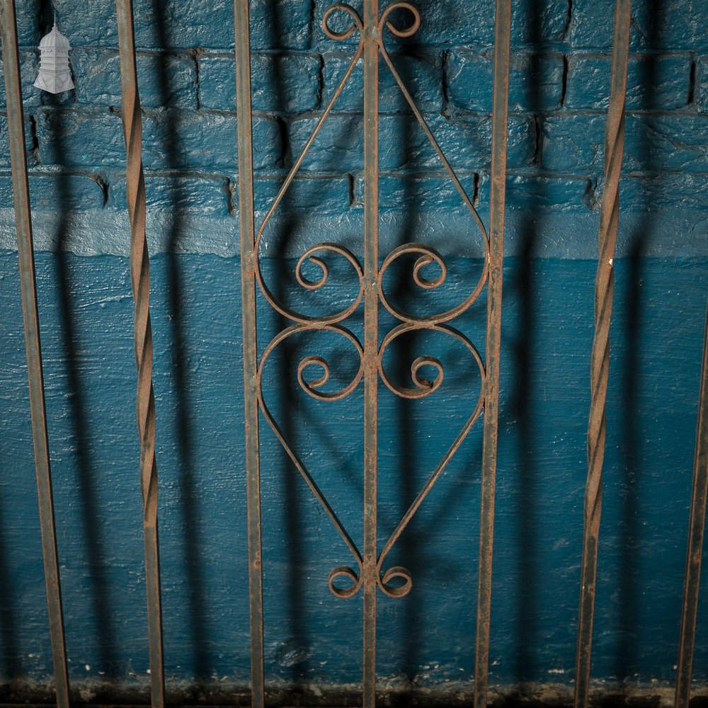 Batch of 22 Metal Railings - A Run of 27 Metres