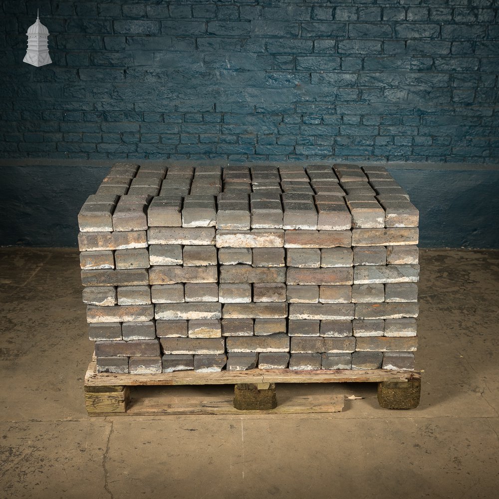 Reclaimed Stable Bricks, 270 Pavers, Staffordshire Blue 2 Block
