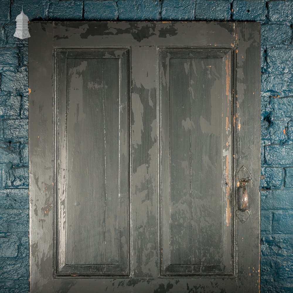 4-Panel Door, Suffolk Latch, Original Hinges