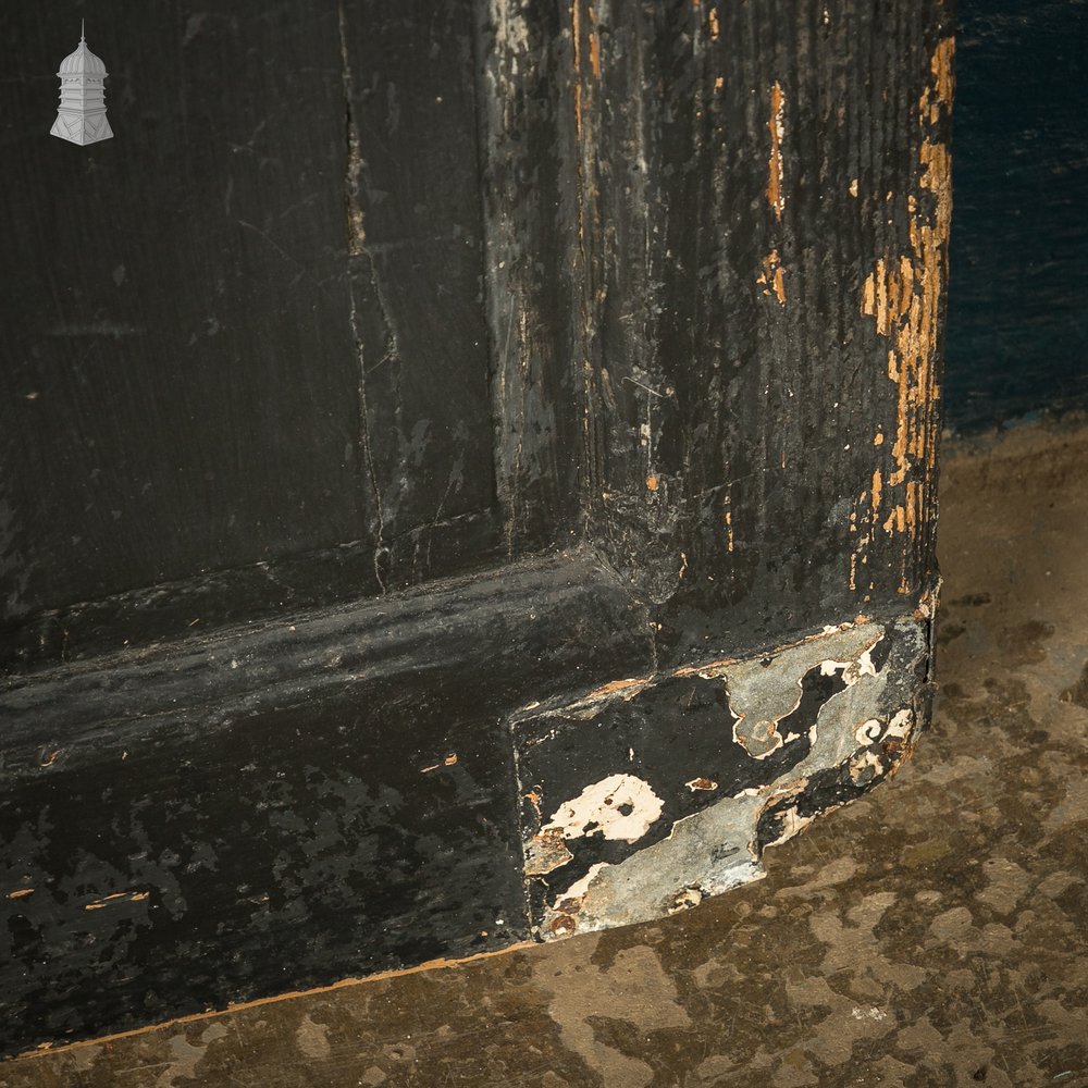 4-Panel Door, Suffolk Latch, Original Hinges