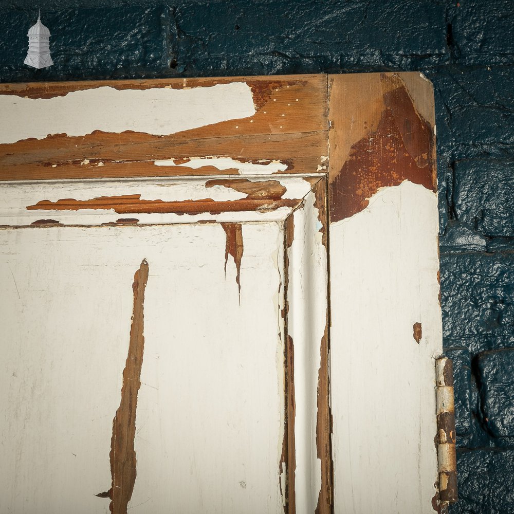 6-Panel Door, Faux Woodgrain & Distressed White Paint Finish