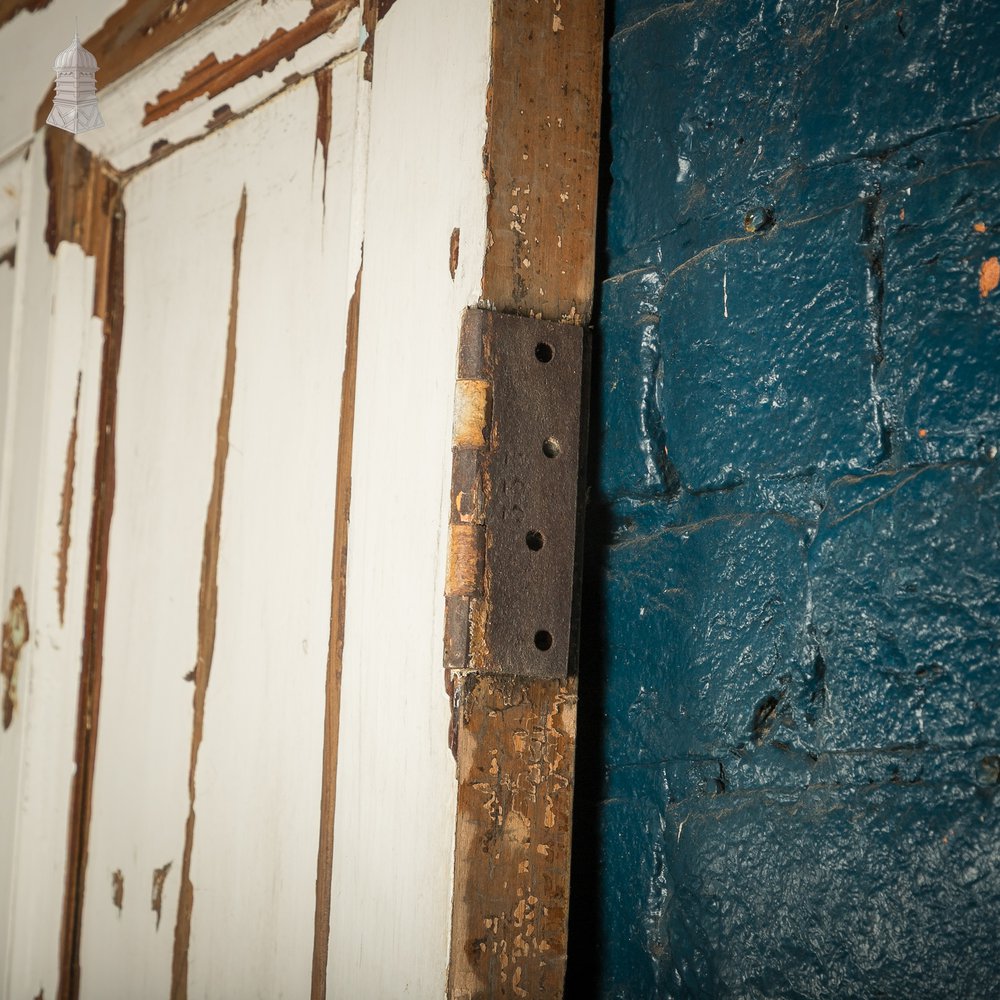 6-Panel Door, Faux Woodgrain & Distressed White Paint Finish