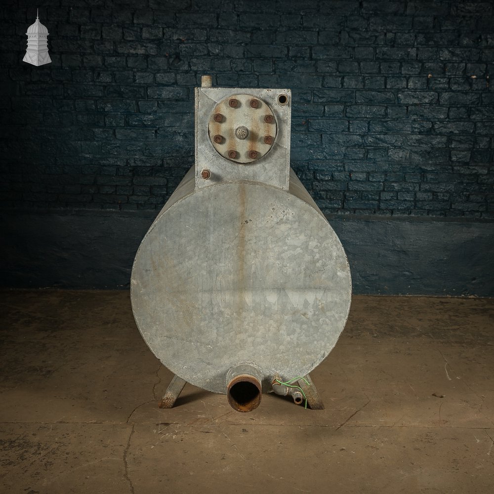 Pressure Tank with Horizontal Cylindrical Body.