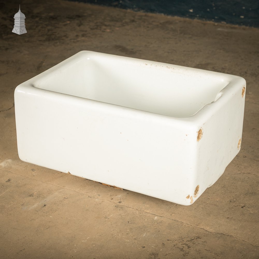 Belfast / Butler Sink, Worn finish, Weir Overflow, Tywfords