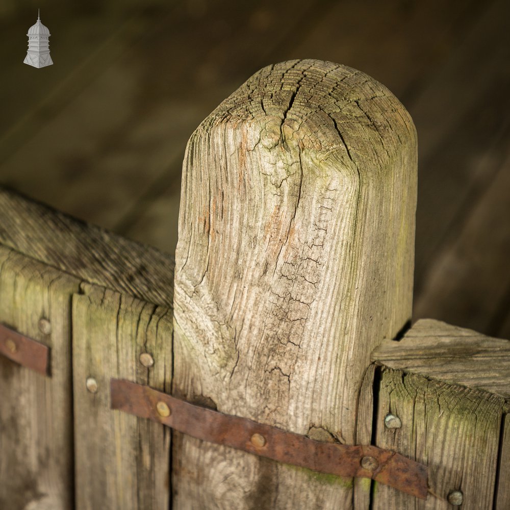 Circular Wooden Manger, 5ft Diameter