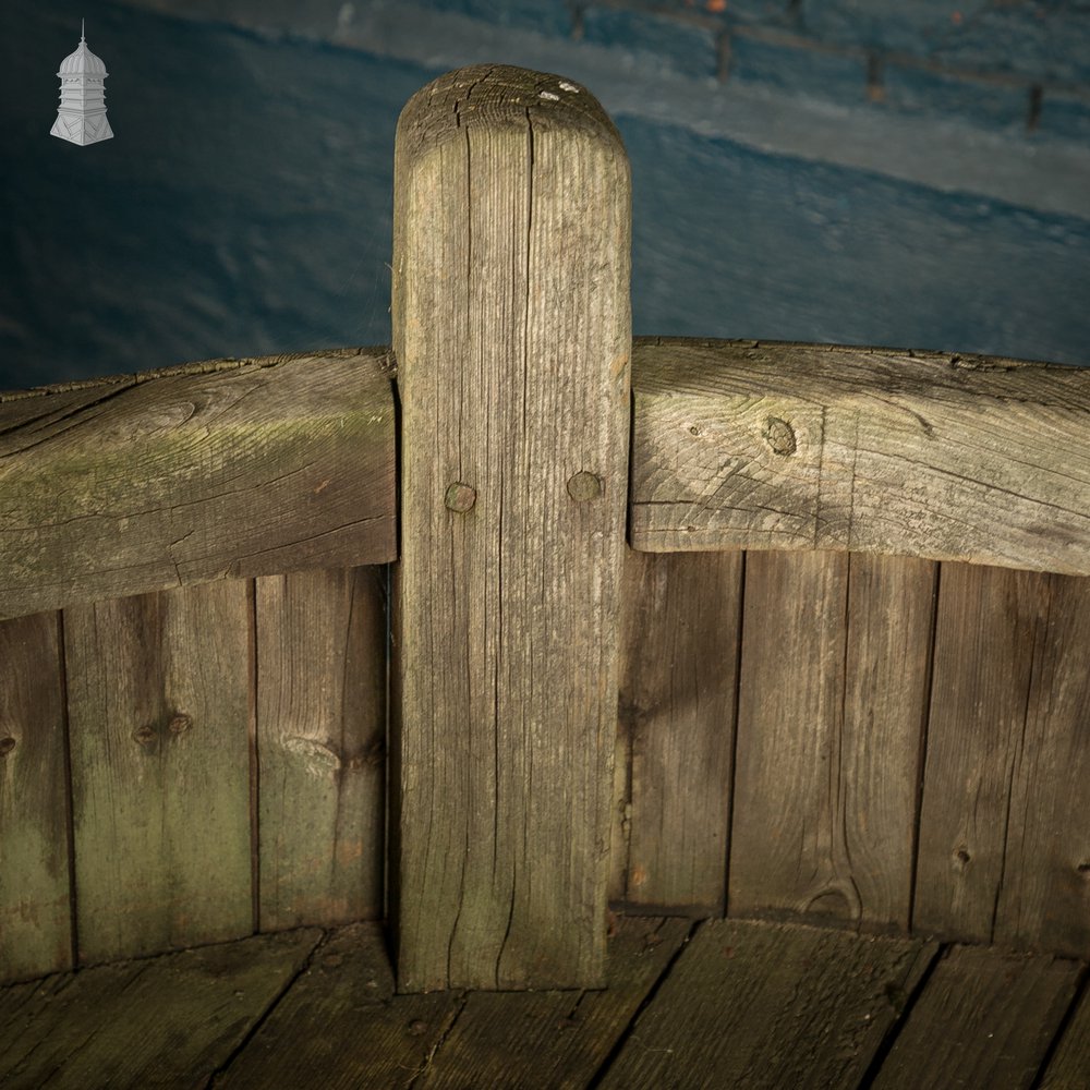 Circular Wooden Manger, 5ft Diameter