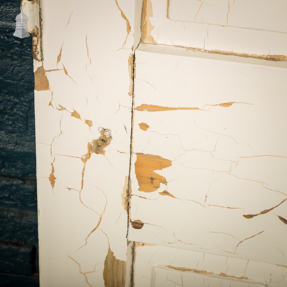 Moulded 4-Panel Door – Worn White Paint, Honey Pot Handles