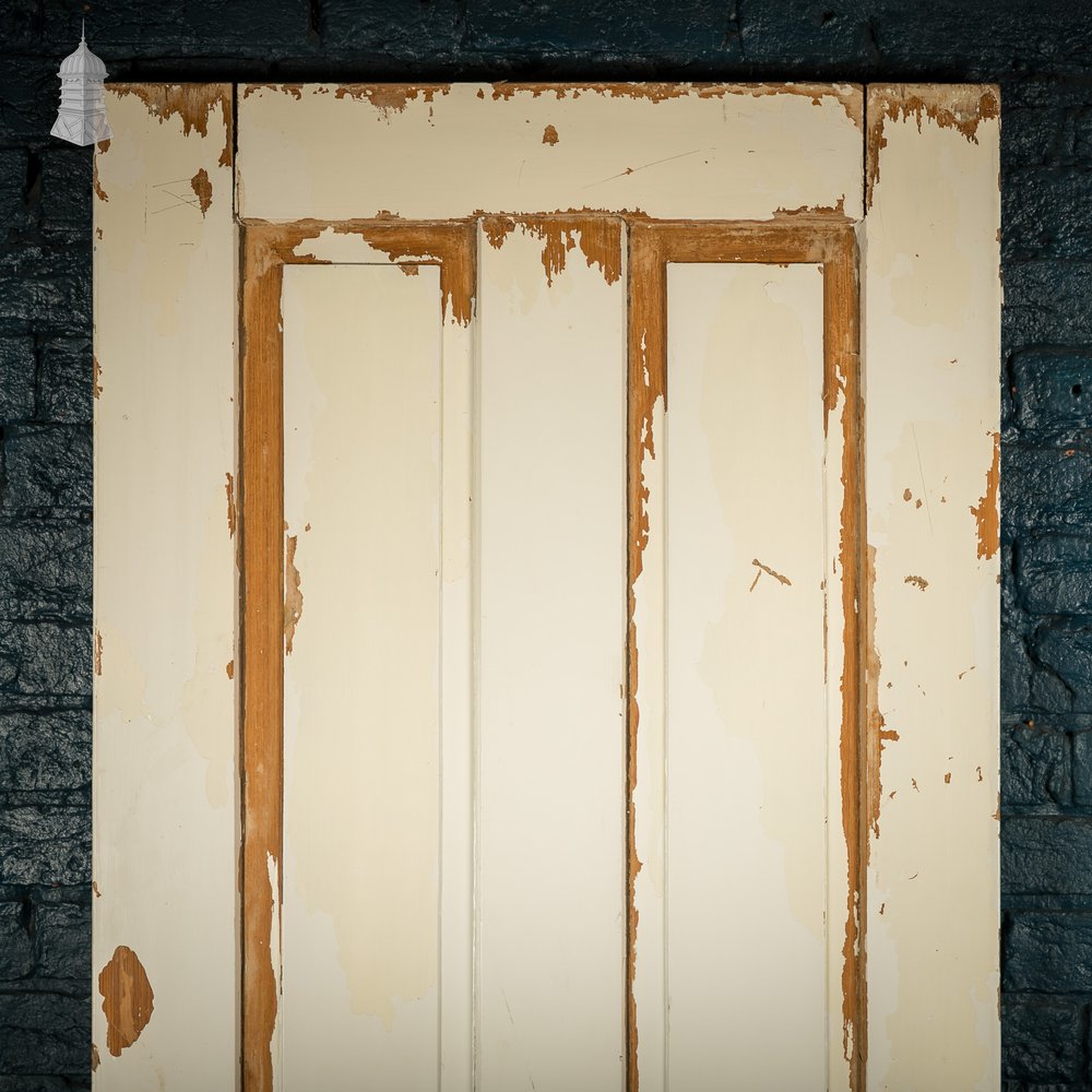 Moulded 4-Panel Door – Worn White Paint, Honey Pot Handles
