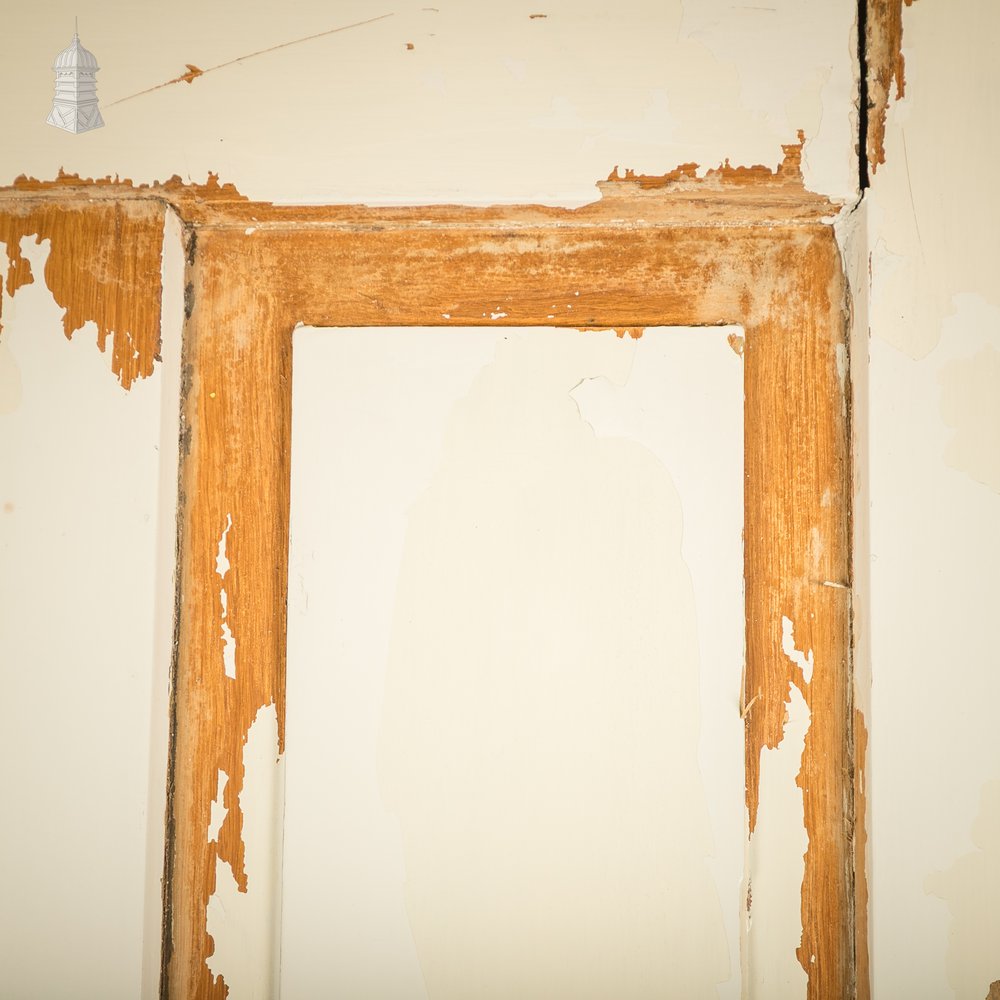 Moulded 4-Panel Door – Worn White Paint, Honey Pot Handles