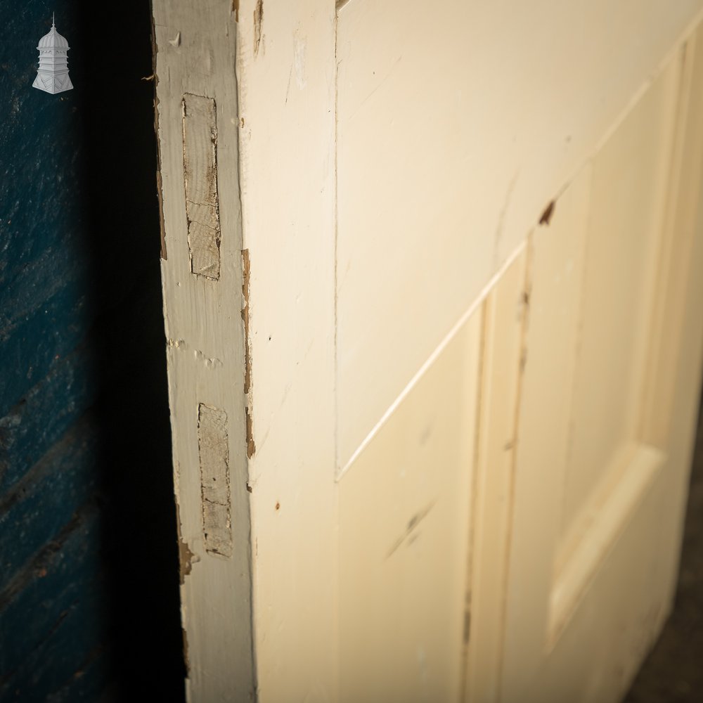 Moulded 6-Panel Door – White Painted Finish