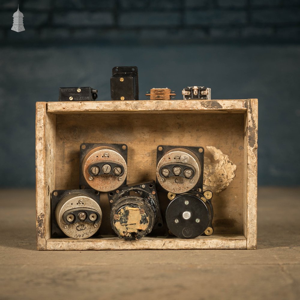 Aircraft Dials and Switches, Small Boxed Collection