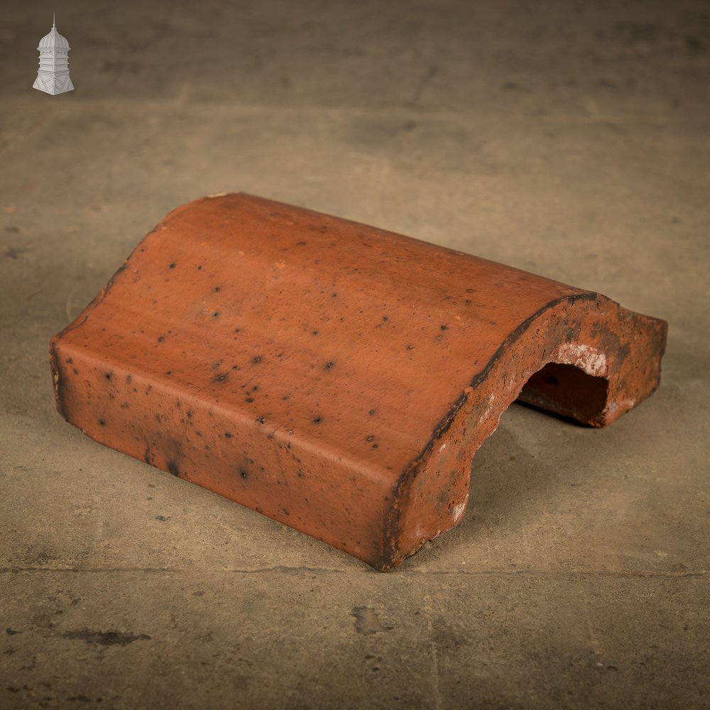 Bishop Hat Wall Copings, Terracotta a run of 1.5M