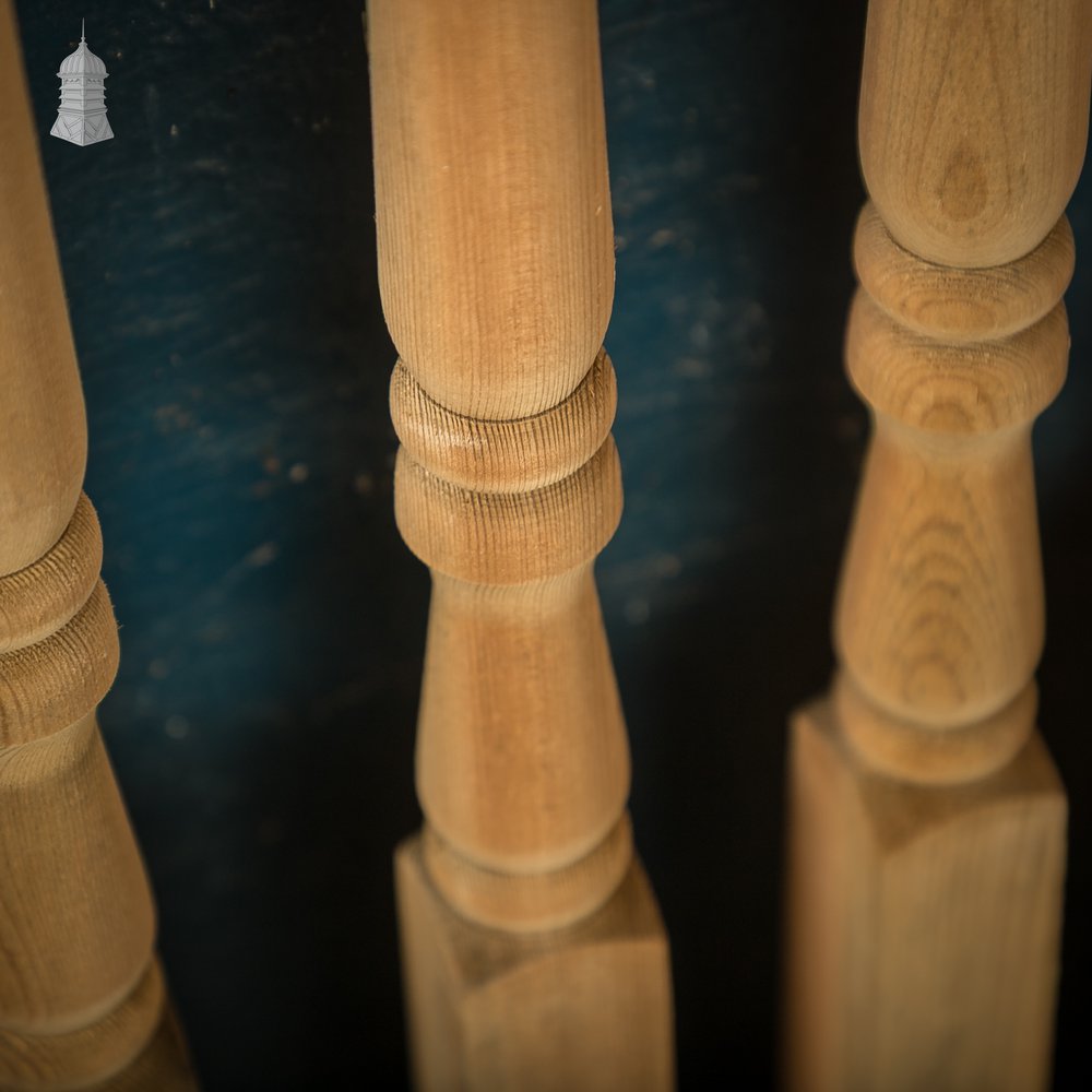 35 Turned Timber Staircase Spindles / Balusters