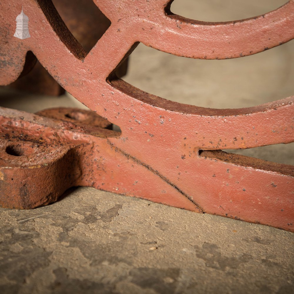 Cast Iron Lrackets,  Victorian 90-degree