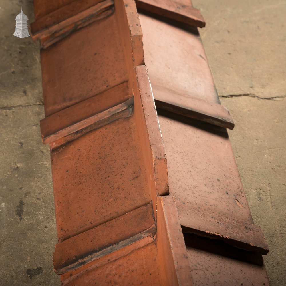 Plain Crested Interlocking Terracotta Ridge Tiles
