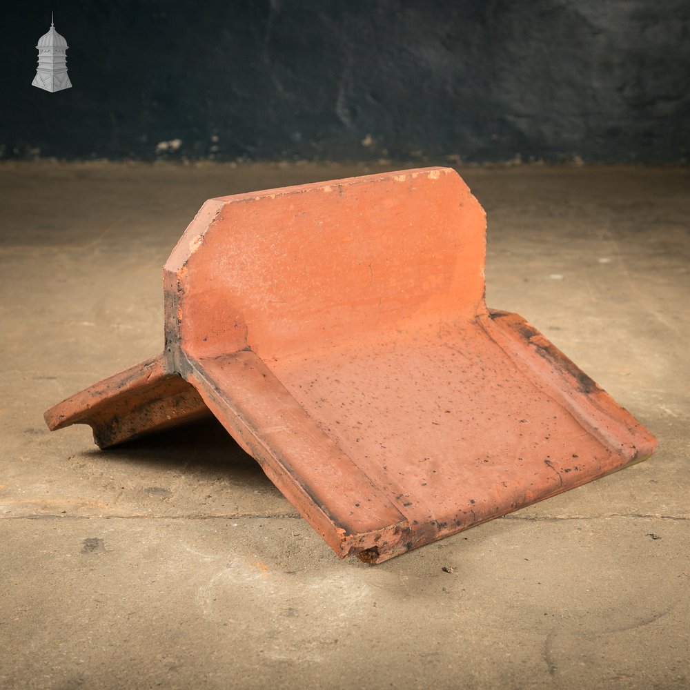 Plain Crested Interlocking Terracotta Ridge Tiles