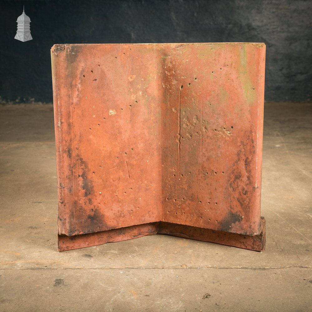 Plain Crested Interlocking Terracotta Ridge Tiles