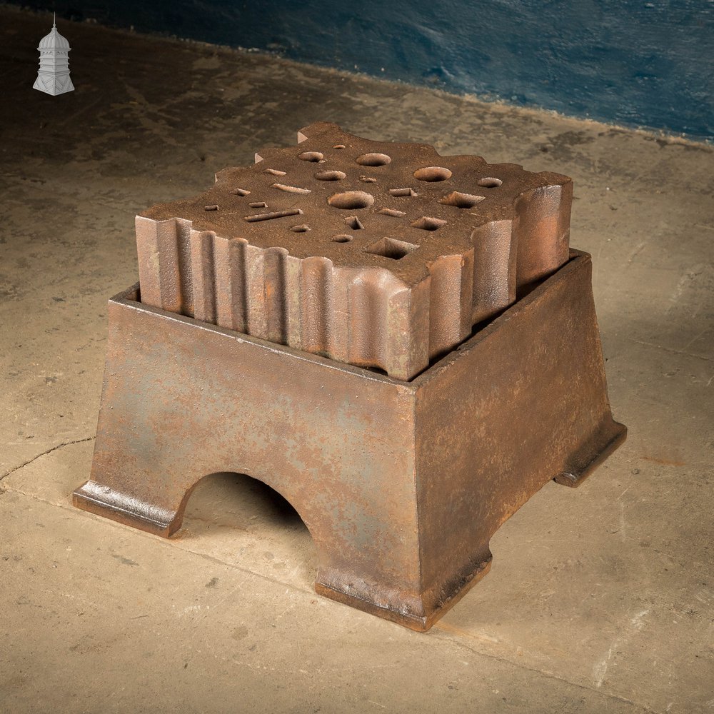 Antique Swage Block, 18" 350lb, with Base