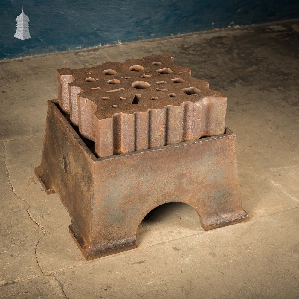 Antique Swage Block, 18" 350lb, with Base