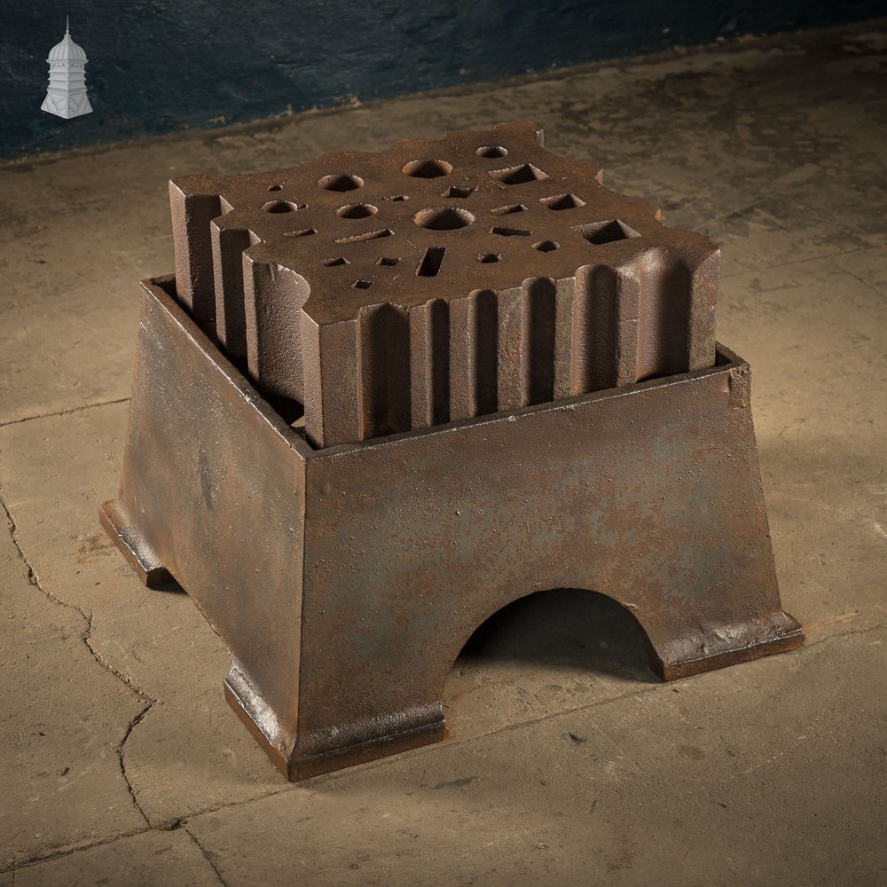 Antique Swage Block, 18" 350lb, with Base