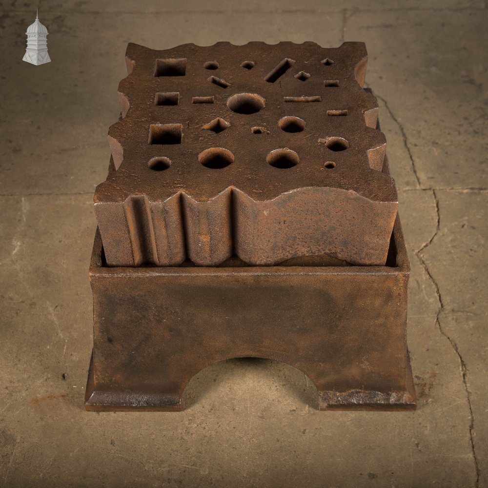 Antique Swage Block, 18" 350lb, with Base