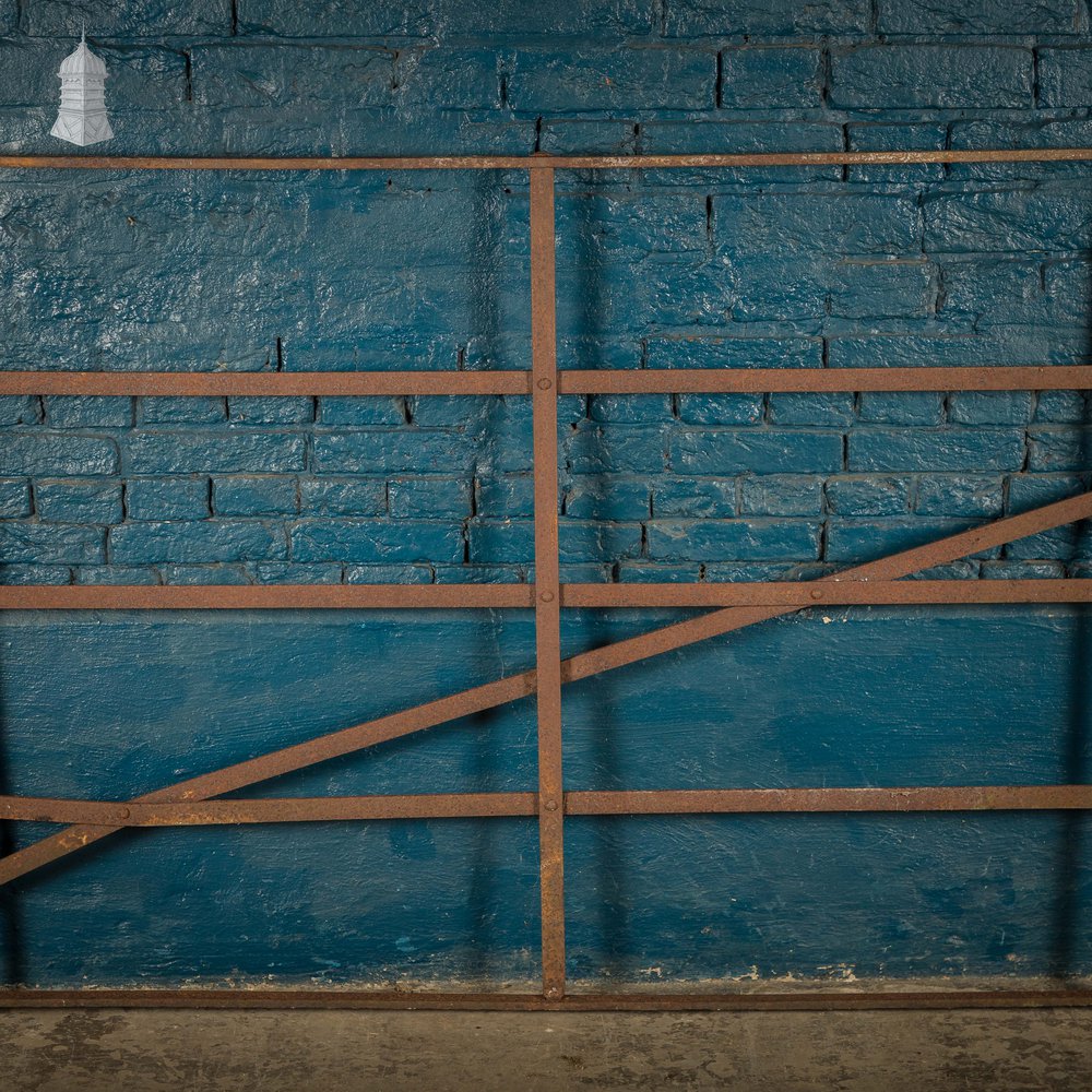 Field Entranceway Gate, 9.5ft Iron 5 Bar Gate