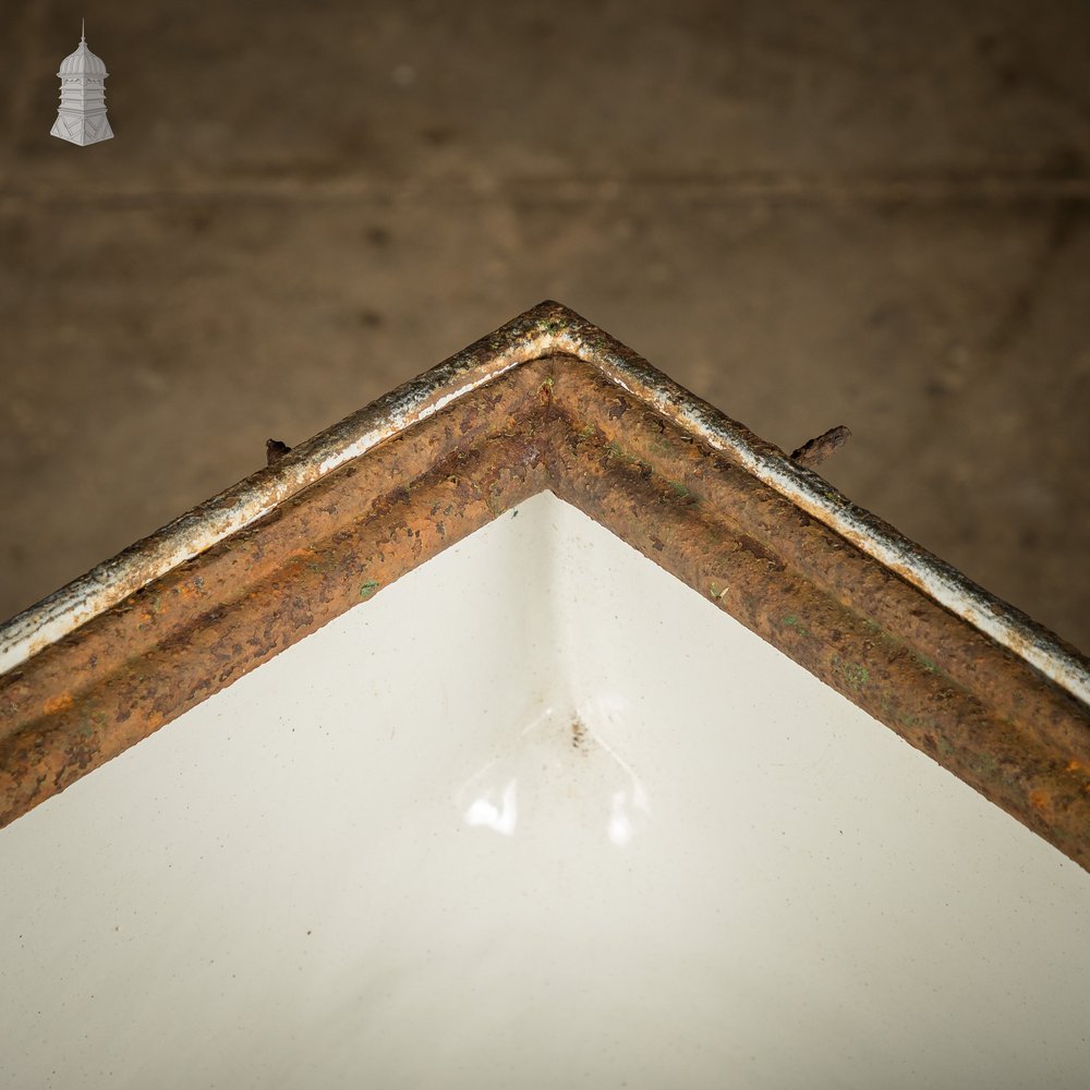 Equine Water Trough, Cast Iron Corner Feeder