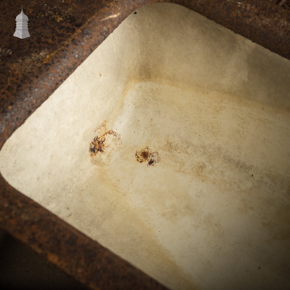 Trough and Hay Rack Stable Fitting by Musgraves