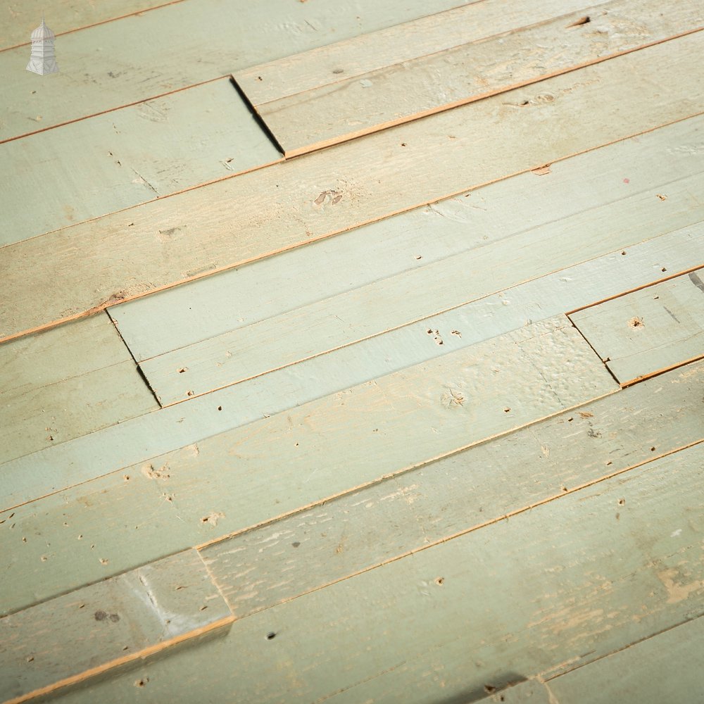 Reclaimed Wall Cladding, Pine with Green Distressed Paint Finish – 10 Square Metres
