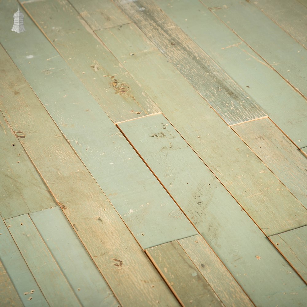 Reclaimed Wall Cladding, Pine with Green Distressed Paint Finish – 10 Square Metres